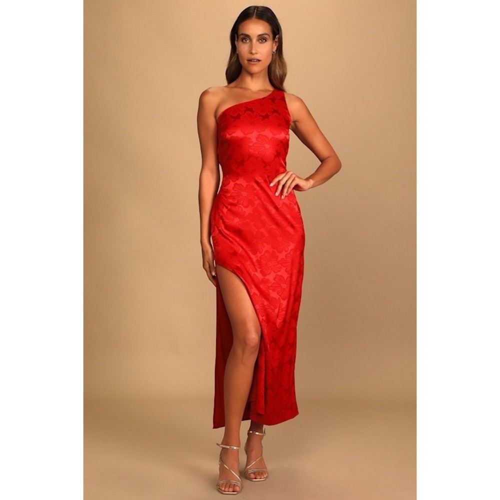 Lulus Chasing Desire red Satin Jacquard One-shoulder Maxi Dressā